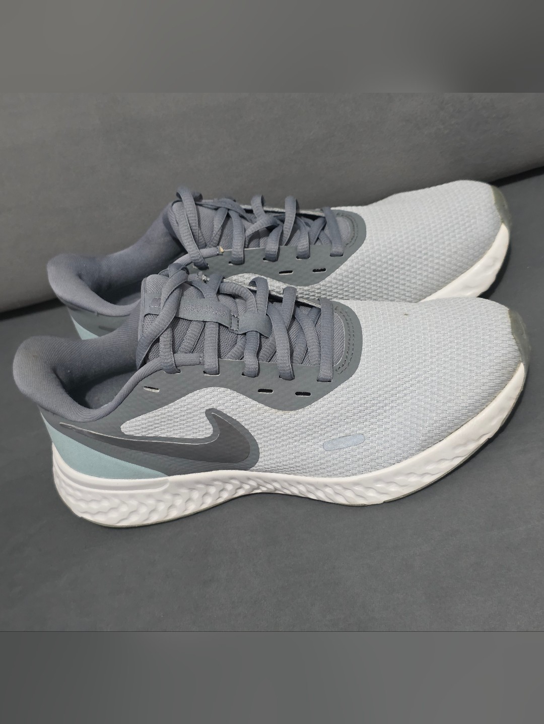 Nike Revolution 5 Womens Running Sneakers Size 75 Good Condition